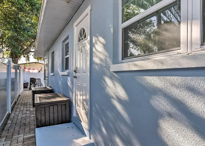 Florida Unit Steps From Indian Rocks Access! * Clearwater Beach