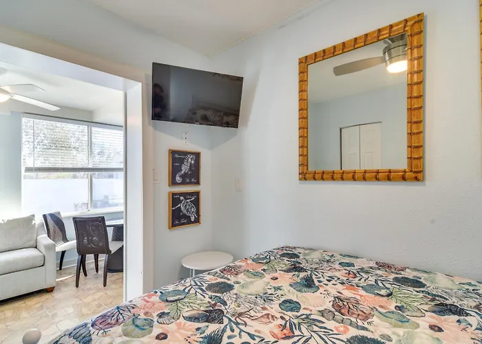 Florida Unit Steps From Indian Rocks Access! Clearwater Beach