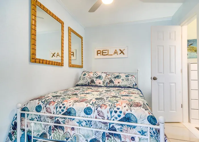 Florida Unit Steps From Indian Rocks Access! * Clearwater Beach